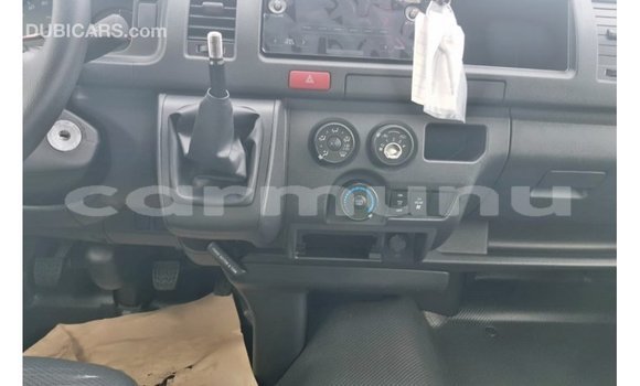 Buy Import Toyota Hiace White Car in Import - Dubai in Region of Bouenza Buy Import Toyota Hiace White Car in Import - Dubai in Region of Bouenza
