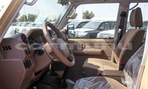 Acheter Import Voiture Toyota Land Cruiser Beige à Import - Dubai, Région de la Bouenza Acheter Import Voiture Toyota Land Cruiser Beige à Import - Dubai, Région de la Bouenza
