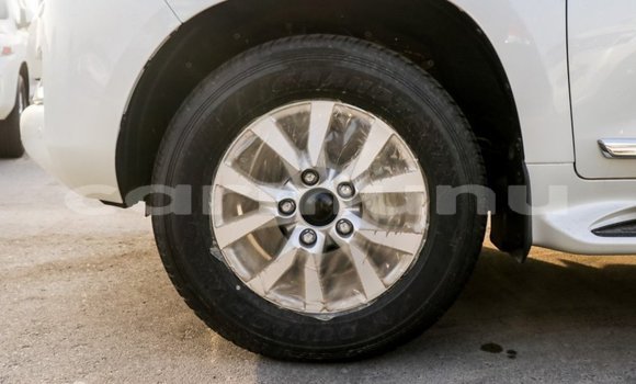 Acheter Import Voiture Toyota Land Cruiser Blanc à Import - Dubai, Région de la Bouenza Acheter Import Voiture Toyota Land Cruiser Blanc à Import - Dubai, Région de la Bouenza