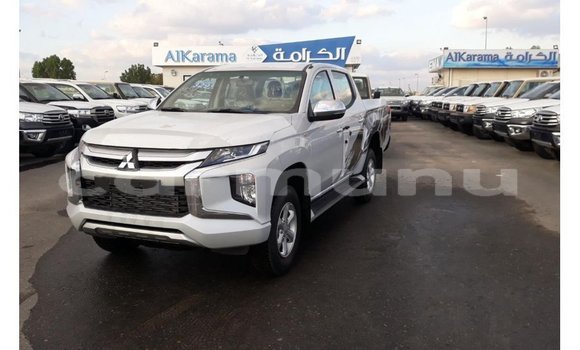 Acheter Import Voiture Mitsubishi L200 Blanc à Import - Dubai, Région de la Bouenza Acheter Import Voiture Mitsubishi L200 Blanc à Import - Dubai, Région de la Bouenza