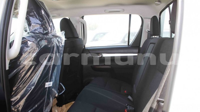 Big with watermark toyota hilux region de la bouenza import dubai 2640