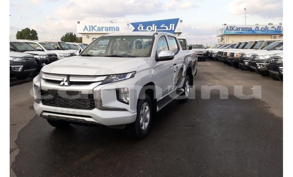 Acheter Import Voiture Mitsubishi L200 Blanc à Import - Dubai, Région de la Bouenza Acheter Import Voiture Mitsubishi L200 Blanc à Import - Dubai, Région de la Bouenza