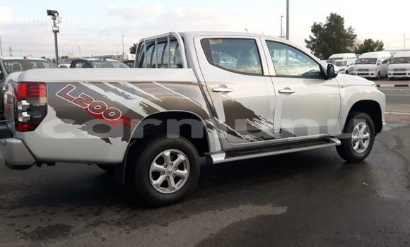 Acheter Import Voiture Mitsubishi L200 Blanc à Import - Dubai, Région de la Bouenza Acheter Import Voiture Mitsubishi L200 Blanc à Import - Dubai, Région de la Bouenza