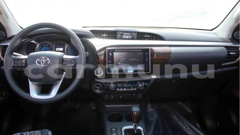 Big with watermark toyota hilux region de la bouenza import dubai 2643