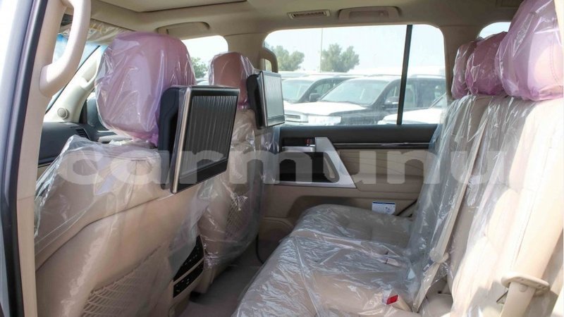 Big with watermark toyota land cruiser region of bouenza import dubai 2644