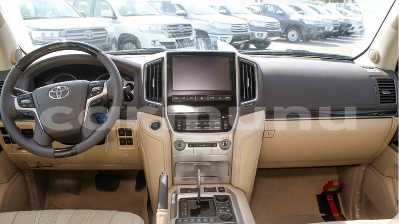 Big with watermark toyota land cruiser region de la bouenza import dubai 2644
