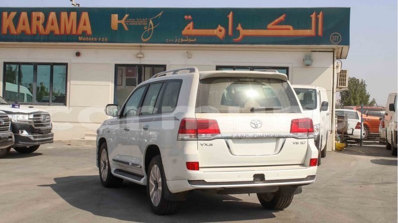 Big with watermark toyota land cruiser region of bouenza import dubai 2644