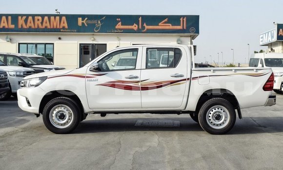 Acheter Import Voiture Toyota Hilux Blanc à Import - Dubai, Région de la Bouenza Acheter Import Voiture Toyota Hilux Blanc à Import - Dubai, Région de la Bouenza