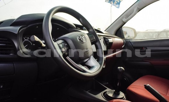 Acheter Import Voiture Toyota Hilux Blanc à Import - Dubai, Région de la Bouenza Acheter Import Voiture Toyota Hilux Blanc à Import - Dubai, Région de la Bouenza