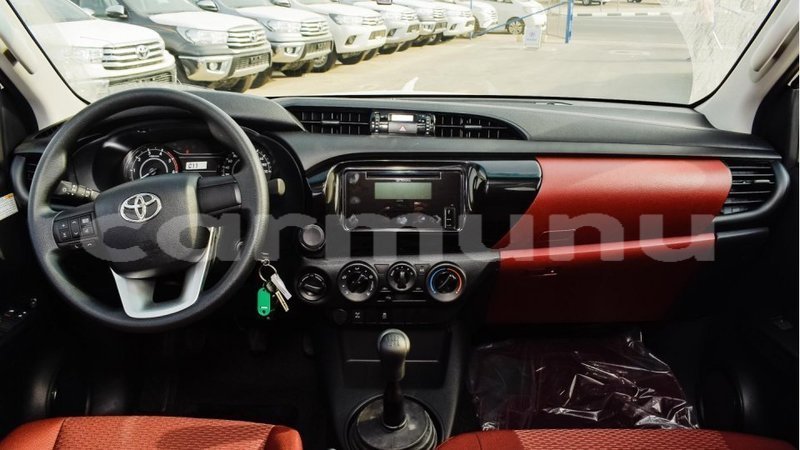 Big with watermark toyota hilux region de la bouenza import dubai 2645