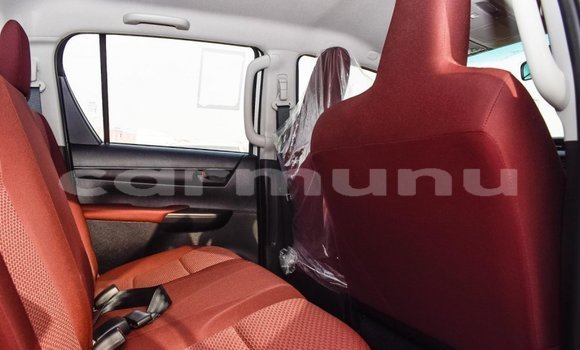 Acheter Import Voiture Toyota Hilux Blanc à Import - Dubai, Région de la Bouenza Acheter Import Voiture Toyota Hilux Blanc à Import - Dubai, Région de la Bouenza