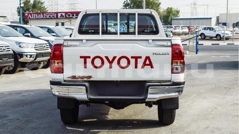 Big with watermark toyota hilux region de la bouenza import dubai 2645