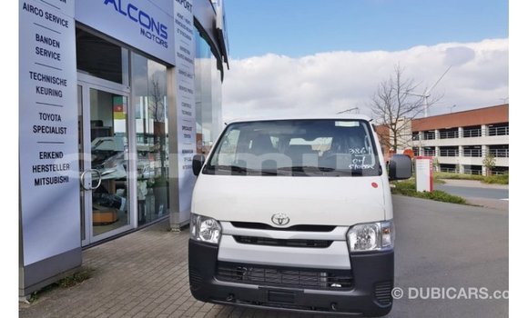 Buy Import Toyota Hiace White Car in Import - Dubai in Region of Bouenza Buy Import Toyota Hiace White Car in Import - Dubai in Region of Bouenza