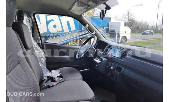 Buy Import Toyota Hiace White Car in Import - Dubai in Region of Bouenza Buy Import Toyota Hiace White Car in Import - Dubai in Region of Bouenza