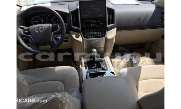Buy Import Toyota Land Cruiser Black Car in Import - Dubai in Region of Bouenza Buy Import Toyota Land Cruiser Black Car in Import - Dubai in Region of Bouenza