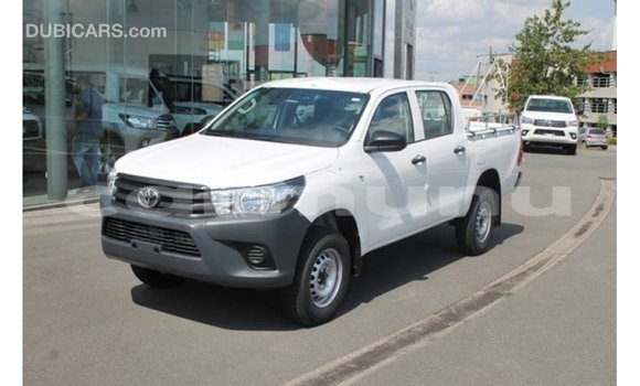 Acheter Import Voiture Toyota Hilux Blanc à Import - Dubai, Région de la Bouenza Acheter Import Voiture Toyota Hilux Blanc à Import - Dubai, Région de la Bouenza