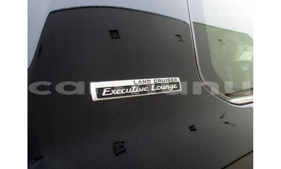 Buy Import Toyota Land Cruiser Black Car in Import - Dubai in Region of Bouenza Buy Import Toyota Land Cruiser Black Car in Import - Dubai in Region of Bouenza