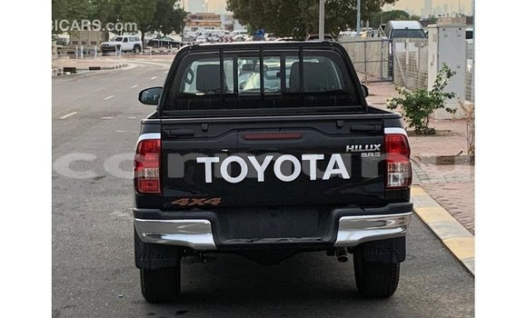 Acheter Import Voiture Toyota Hilux Noir à Import - Dubai, Région de la Bouenza Acheter Import Voiture Toyota Hilux Noir à Import - Dubai, Région de la Bouenza