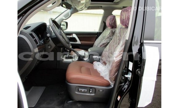 Buy Import Toyota Land Cruiser Black Car in Import - Dubai in Region of Bouenza Buy Import Toyota Land Cruiser Black Car in Import - Dubai in Region of Bouenza