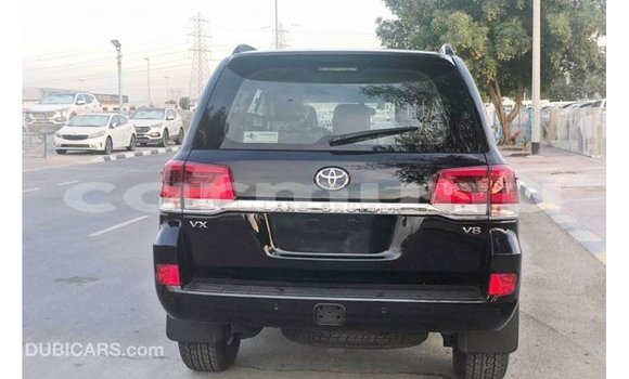Buy Import Toyota Land Cruiser Black Car in Import - Dubai in Region of Bouenza Buy Import Toyota Land Cruiser Black Car in Import - Dubai in Region of Bouenza