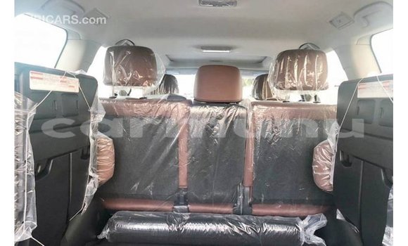 Buy Import Toyota Land Cruiser Black Car in Import - Dubai in Region of Bouenza Buy Import Toyota Land Cruiser Black Car in Import - Dubai in Region of Bouenza