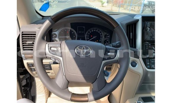 Buy Import Toyota Land Cruiser Black Car in Import - Dubai in Region of Bouenza Buy Import Toyota Land Cruiser Black Car in Import - Dubai in Region of Bouenza