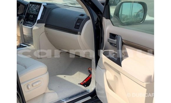 Buy Import Toyota Land Cruiser Black Car in Import - Dubai in Region of Bouenza Buy Import Toyota Land Cruiser Black Car in Import - Dubai in Region of Bouenza
