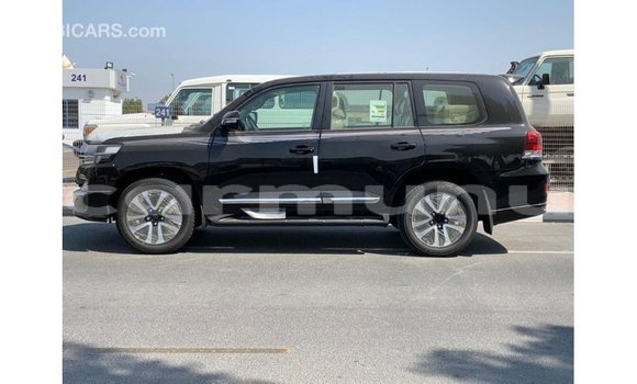 Buy Import Toyota Land Cruiser Black Car in Import - Dubai in Region of Bouenza Buy Import Toyota Land Cruiser Black Car in Import - Dubai in Region of Bouenza