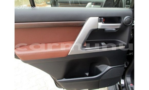 Buy Import Toyota Land Cruiser Black Car in Import - Dubai in Region of Bouenza Buy Import Toyota Land Cruiser Black Car in Import - Dubai in Region of Bouenza