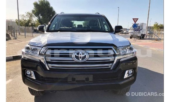 Acheter Import Voiture Toyota Land Cruiser Noir à Import - Dubai, Région de la Bouenza Acheter Import Voiture Toyota Land Cruiser Noir à Import - Dubai, Région de la Bouenza