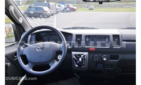 Buy Import Toyota Hiace White Car in Import - Dubai in Region of Bouenza Buy Import Toyota Hiace White Car in Import - Dubai in Region of Bouenza