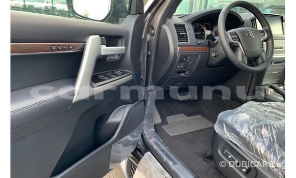 Buy Import Toyota Land Cruiser Black Car in Import - Dubai in Region of Bouenza Buy Import Toyota Land Cruiser Black Car in Import - Dubai in Region of Bouenza