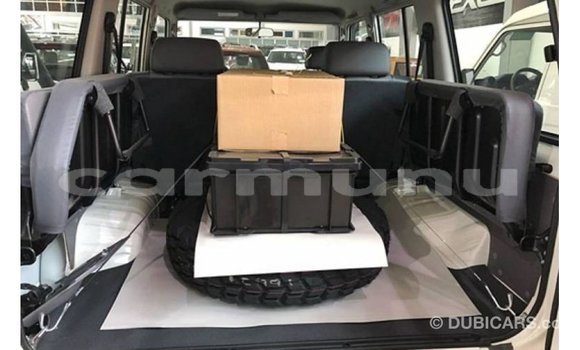 Buy Import Toyota Land Cruiser White Car in Import - Dubai in Region of Bouenza Buy Import Toyota Land Cruiser White Car in Import - Dubai in Region of Bouenza