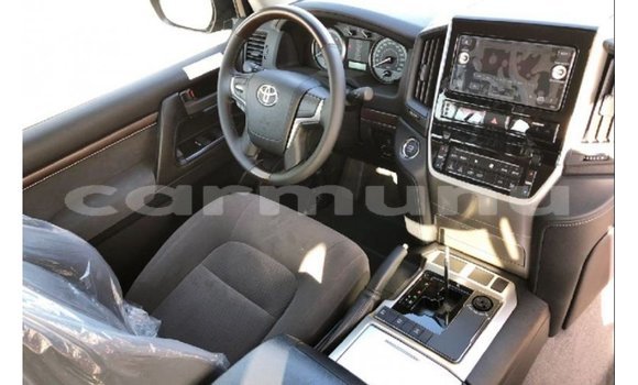 Buy Import Toyota Land Cruiser Black Car in Import - Dubai in Region of Bouenza Buy Import Toyota Land Cruiser Black Car in Import - Dubai in Region of Bouenza
