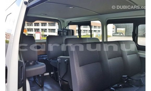 Acheter Import Voiture Toyota Hiace Blanc à Import - Dubai, Région de la Bouenza Acheter Import Voiture Toyota Hiace Blanc à Import - Dubai, Région de la Bouenza