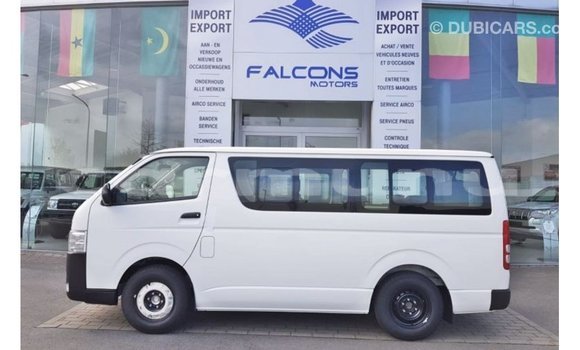Acheter Import Voiture Toyota Hiace Blanc à Import - Dubai, Région de la Bouenza Acheter Import Voiture Toyota Hiace Blanc à Import - Dubai, Région de la Bouenza