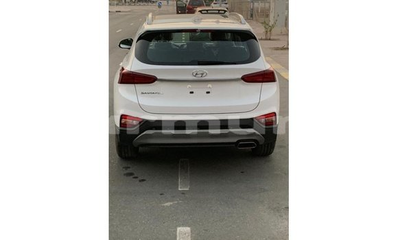 Buy Import Hyundai Santa Fe White Car in Import - Dubai in Region of Bouenza Buy Import Hyundai Santa Fe White Car in Import - Dubai in Region of Bouenza