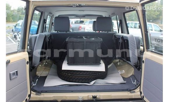 Buy Import Toyota Land Cruiser Beige Car in Import - Dubai in Region of Bouenza Buy Import Toyota Land Cruiser Beige Car in Import - Dubai in Region of Bouenza