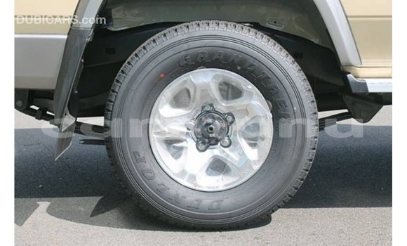 Buy Import Toyota Land Cruiser Beige Car in Import - Dubai in Region of Bouenza Buy Import Toyota Land Cruiser Beige Car in Import - Dubai in Region of Bouenza