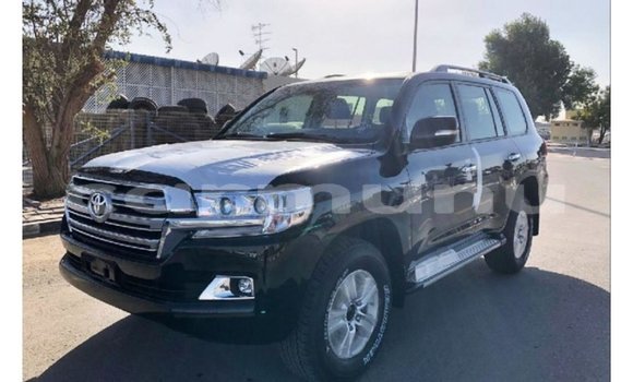 Buy Import Toyota Land Cruiser Black Car in Import - Dubai in Region of Bouenza Buy Import Toyota Land Cruiser Black Car in Import - Dubai in Region of Bouenza