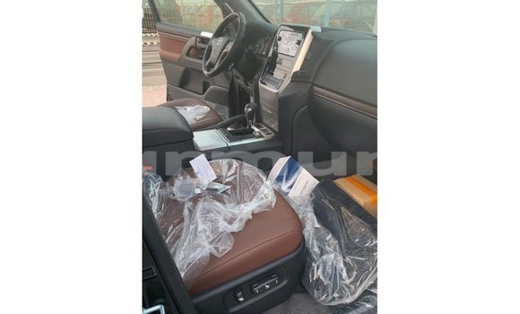Buy Import Toyota Land Cruiser Black Car in Import - Dubai in Region of Bouenza Buy Import Toyota Land Cruiser Black Car in Import - Dubai in Region of Bouenza