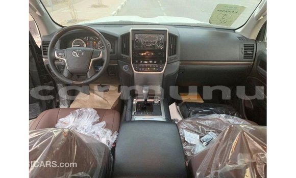 Buy Import Toyota Land Cruiser Black Car in Import - Dubai in Region of Bouenza Buy Import Toyota Land Cruiser Black Car in Import - Dubai in Region of Bouenza
