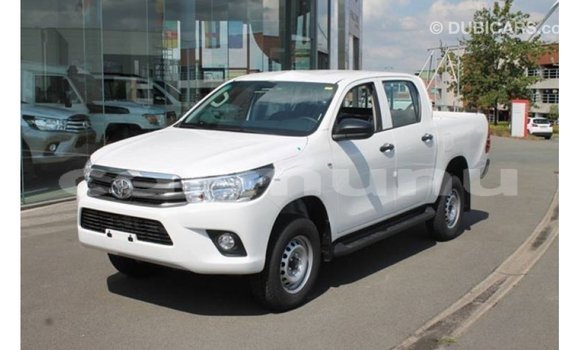 Buy Import Toyota Hilux White Car in Import - Dubai in Region of Bouenza Buy Import Toyota Hilux White Car in Import - Dubai in Region of Bouenza