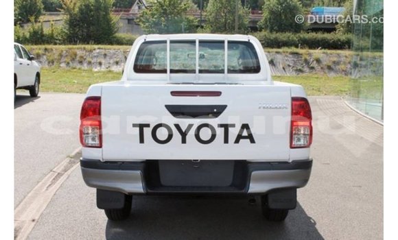 Buy Import Toyota Hilux White Car in Import - Dubai in Region of Bouenza Buy Import Toyota Hilux White Car in Import - Dubai in Region of Bouenza