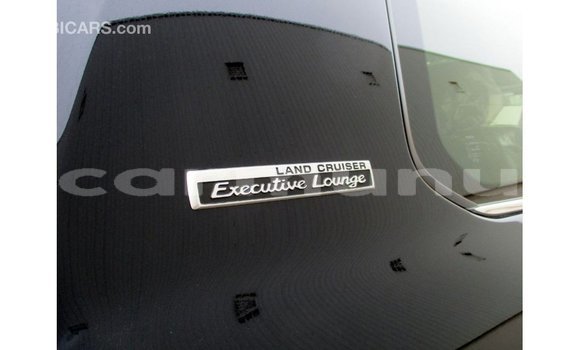 Acheter Import Voiture Toyota Land Cruiser Noir à Import - Dubai, Région de la Bouenza Acheter Import Voiture Toyota Land Cruiser Noir à Import - Dubai, Région de la Bouenza