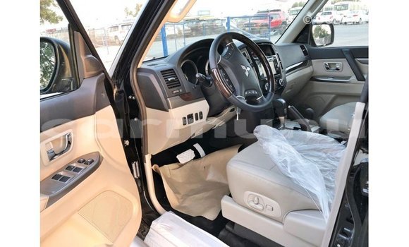 Buy Import Mitsubishi Pajero Black Car in Import - Dubai in Region of Bouenza Buy Import Mitsubishi Pajero Black Car in Import - Dubai in Region of Bouenza