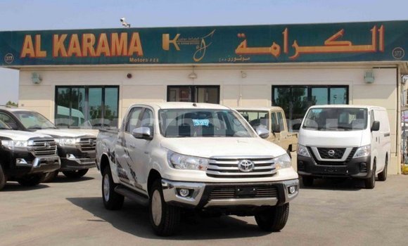 Acheter Import Voiture Toyota Hilux Blanc à Import - Dubai, Région de la Bouenza Acheter Import Voiture Toyota Hilux Blanc à Import - Dubai, Région de la Bouenza