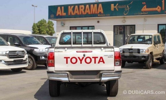 Acheter Import Voiture Toyota Hilux Blanc à Import - Dubai, Région de la Bouenza Acheter Import Voiture Toyota Hilux Blanc à Import - Dubai, Région de la Bouenza