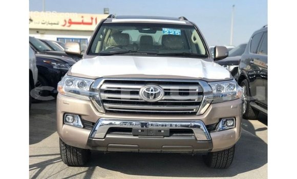 Buy Import Toyota Land Cruiser Other Car in Import - Dubai in Region of Bouenza Buy Import Toyota Land Cruiser Other Car in Import - Dubai in Region of Bouenza