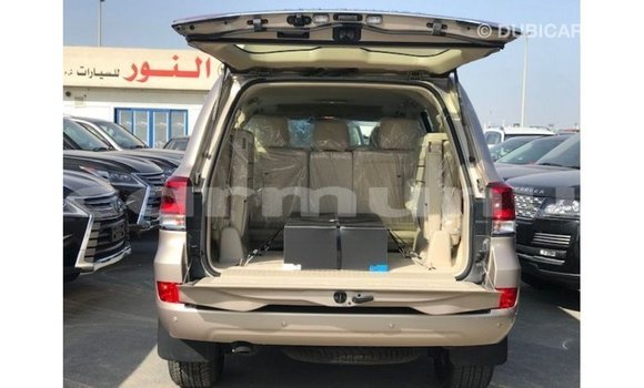 Buy Import Toyota Land Cruiser Other Car in Import - Dubai in Region of Bouenza Buy Import Toyota Land Cruiser Other Car in Import - Dubai in Region of Bouenza